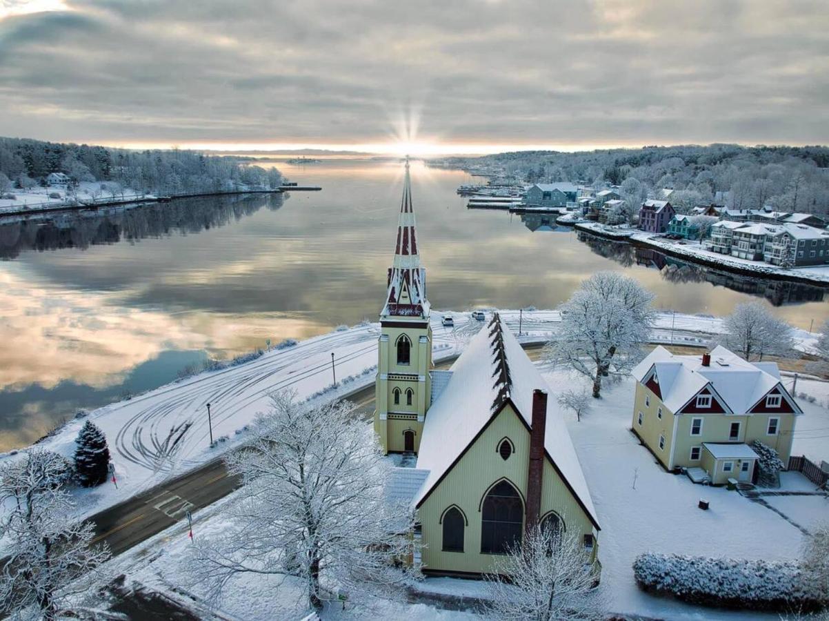 Sea La Vie Apartment Mahone Bay Bagian luar foto
